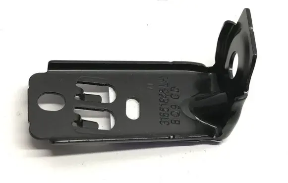 Volvo V60 Fender mounting bracket 31651845