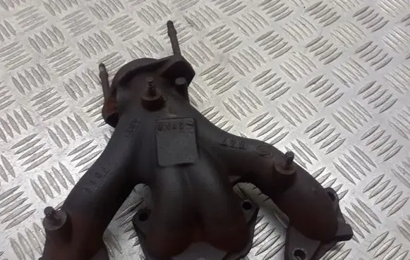 Dacia Sandero Exhaust manifold