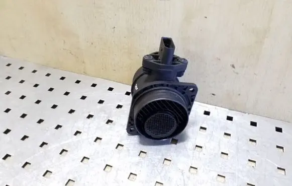 Volkswagen Polo Mass air flow meter 0281002531 038906461B