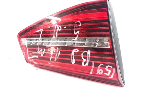 Volkswagen PASSAT B8 Tailgate rear/tail lights 3G9945307A