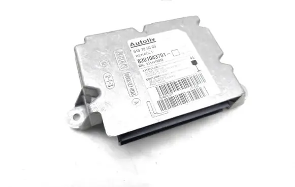 Renault Clio III Airbag control unit/module 8201043701 610796000 611131000A