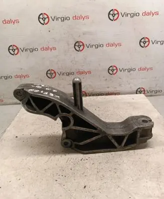 Opel Zafira B Engine mounting bracket 13125634 GM2581
