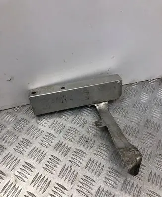 Radiator support slam panel bracket