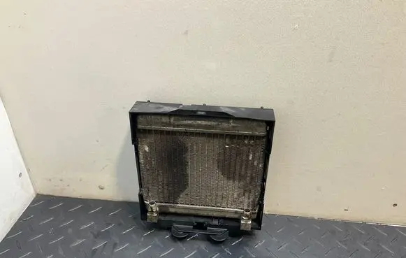 Engine oil radiator