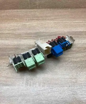 BMW X5 E53 Fuse box set 8383720 WithRelay