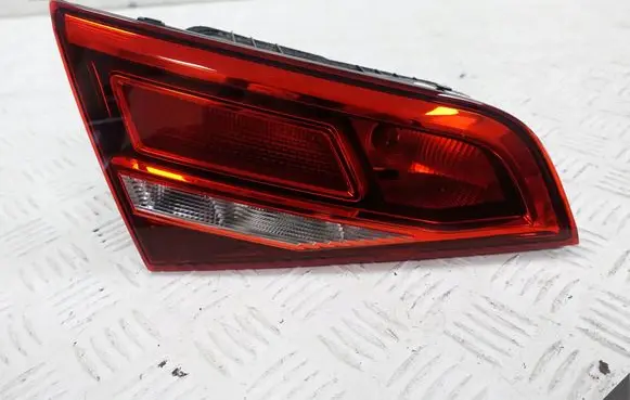 Audi A3 S3 8V Tailgate rear/tail lights 8V4945075