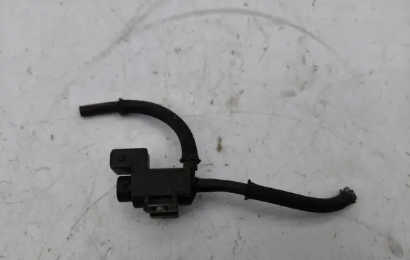 Toyota RAV 4 (XA30) Valve vacuum 258600R010 7282806