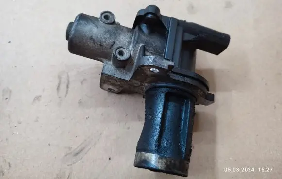 Audi A4 S4 B7 8E 8H EGR valve 038131501AD