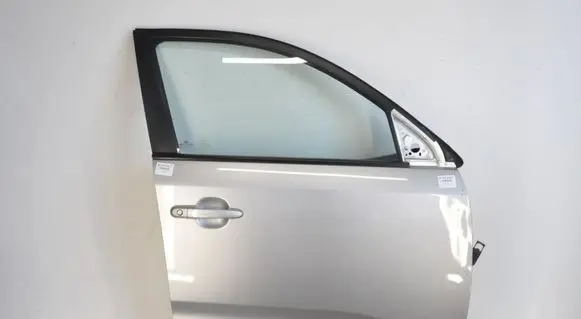 KIA Sorento Front door