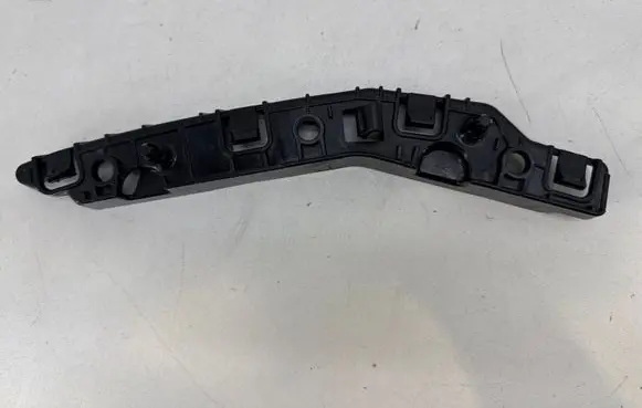 Peugeot 2008 II Front bumper mounting bracket 9825853680