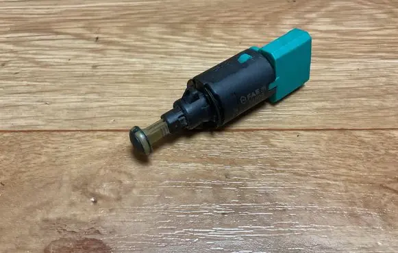 Peugeot Partner Brake pedal sensor switch 24899