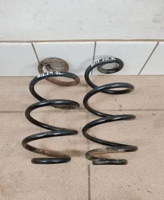 Nissan Note (E11) Rear coil spring 