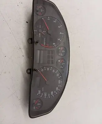 Speedometer (instrument cluster)