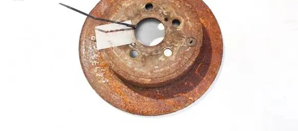 Toyota Avensis T250 Rear brake disc neventiliuojamas