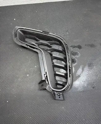 Dodge Durango III Front bumper lower grill