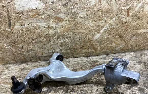 Infiniti G37 Front lower control arm/wishbone