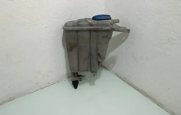 Audi A5 Sportback 8TA Coolant expansion tank/reservoir 8K0121403