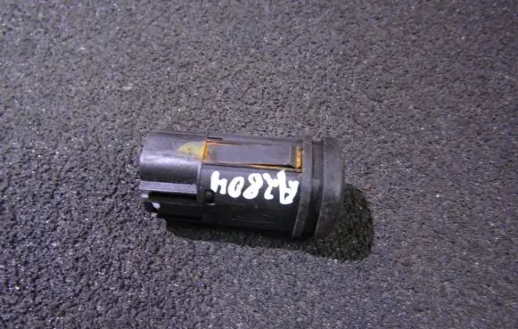 Ford Fiesta Windscreen/window heater switch 96fg18c621aa
