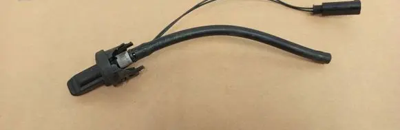 Land Rover Discovery Sport Windshield washer spray nozzle 