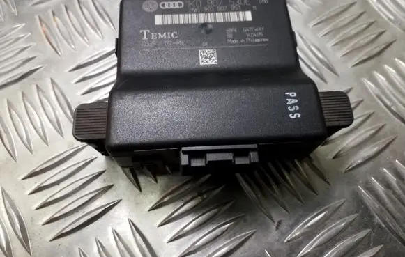 Volkswagen Golf V Other control units/modules 1K0907530E