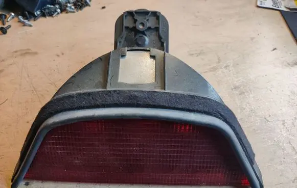 BMW 5 E39 Third/center stoplight 8360568