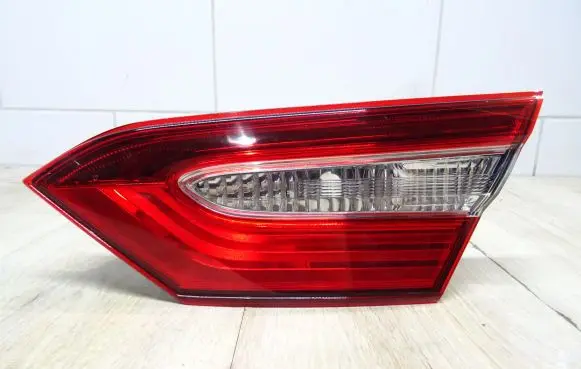 Toyota Camry VIII XV70 Rear/tail lights 33240