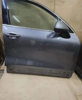 Porsche Cayenne (92A) Front door