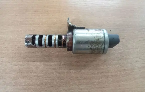Mazda 5 Camshaft vanos timing valve 6M8G6M280