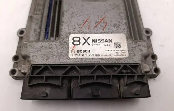 Nissan Qashqai Engine control unit/module 23710HX44A 0281032229 1039S85626