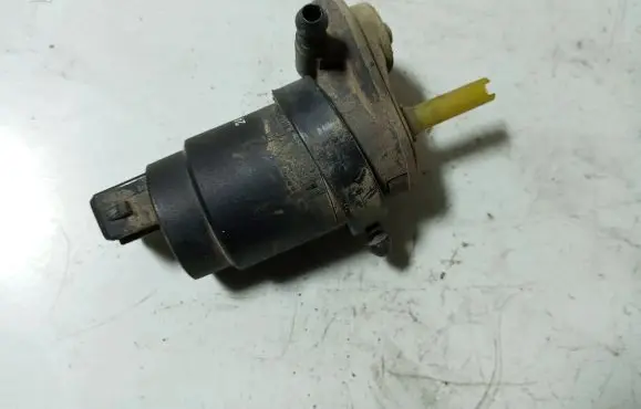 Opel Zafira B Windscreen/windshield washer pump 24439254