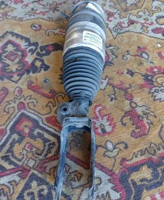 Porsche Cayenne (92A) Air suspension front shock absorber 7P5616403AE