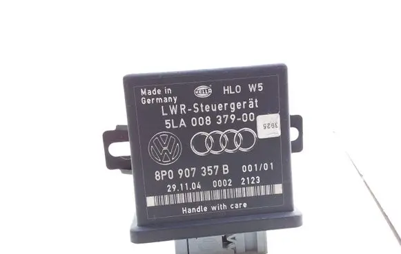 Audi A4 S4 B7 8E 8H Light module LCM 8P0907357B 5LA00837900