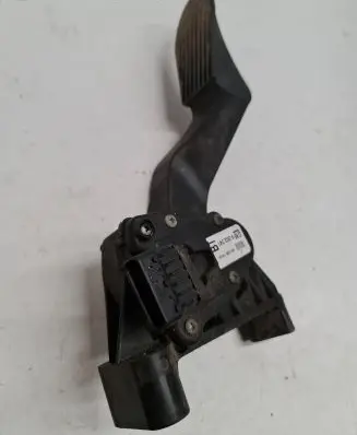 Opel Zafira A Accelerator throttle pedal 9202341 6PV00811400