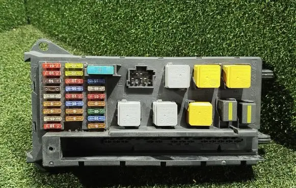 Volkswagen Crafter Fuse module A9065450401