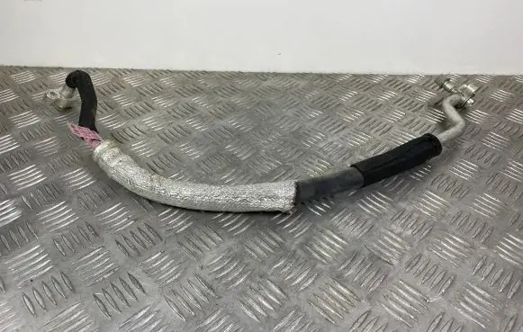 Dodge Durango Air conditioning (A/C) pipe/hose 68217218AD