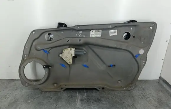 Mercedes-Benz A W169 Front door window regulator with motor A1697201279