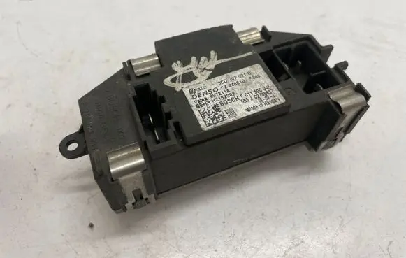 Audi A4 S4 B8 8K Heater blower fan relay 3C0907521D