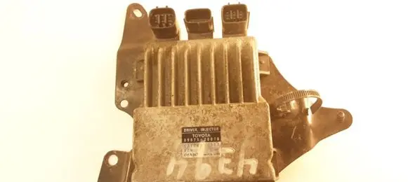 Lexus IS 220D-250-350 Fuel injection control unit/module 8987120070 1310001371