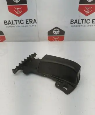 BMW 4 F32 F33 Front bumper mounting bracket 7301713