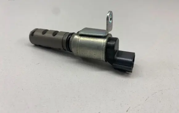 Toyota RAV 4 (XA50) Camshaft vanos timing valve 3370105010