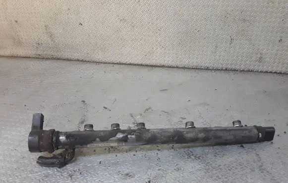 Mercedes-Benz B W245 Fuel main line pipe A6400702095