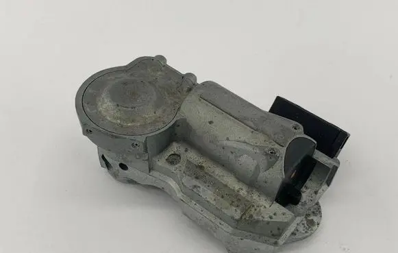 Mercedes-Benz E W211 Steering wheel lock A2034021130
