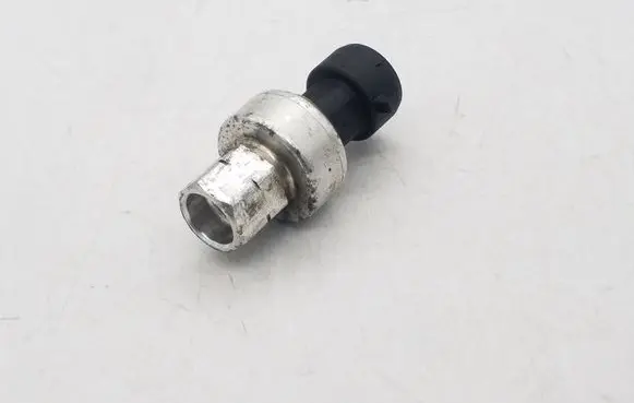 Opel Insignia A Air conditioning (A/C) pressure sensor 13502759