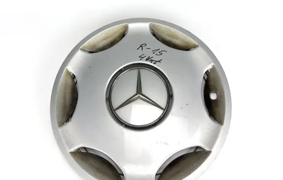 Mercedes-Benz C W203 R15 wheel hub/cap/trim 2024010024