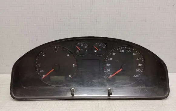 Volkswagen Transporter - Caravelle T5 Speedometer (instrument cluster) 88311346 7H0920851R