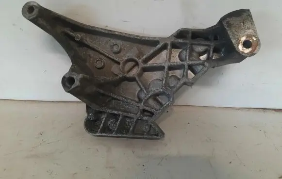 Volkswagen PASSAT B6 Engine mount vacuum valve 03G199207E