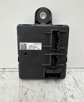 Tesla Model S Other control units/modules 161932101C