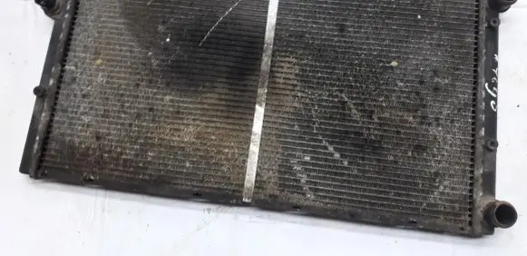 Volkswagen Golf III Coolant radiator 1H0121253RK