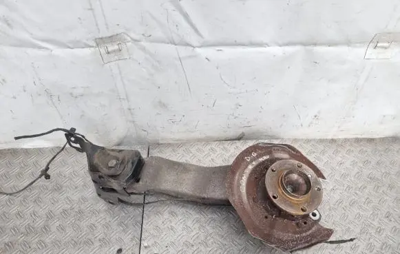 Mini Cooper Countryman R60 Rear wheel hub 9805658