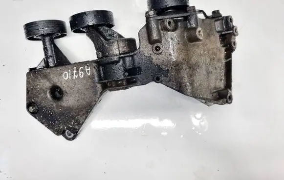 Mercedes-Benz A W168 Engine mounting bracket A6682020940